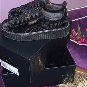 🎄Rihanna Black Fenty Puma🌲